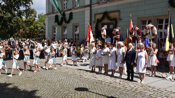 Forstfest-Auszug der Schülerinnen und Schüler in Kamenz