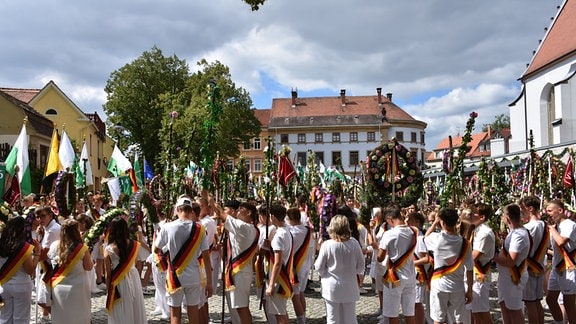 Forstfest-Auszug der Schülerinnen und Schüler in Kamenz