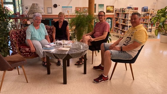 Ein Verein hat die Bibliothek in Reichenbach/Oberlausitz vor der Schließung gerettet.