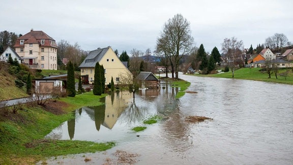 Überflutete Grundstücke entlang der Mandau