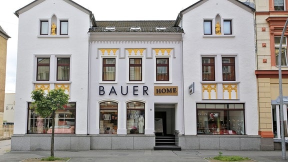 Der Fabrikverkauf für Heimtextilien der Weberei Curt Bauer GmbH in Aue (Sachsen).