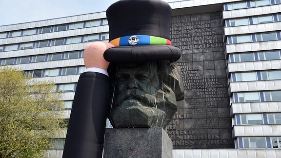 Karl-Marx-Kopf mit Hut
