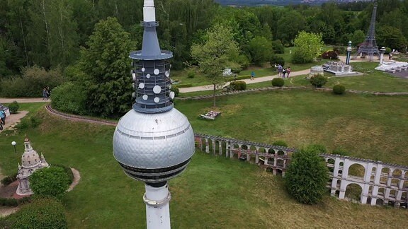 Der Berliner Fernsehturm in der Miniwelt Lichtenstein