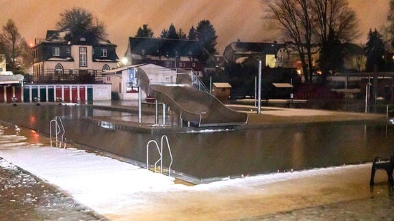 Hochwasser im Freibad Neukirchen