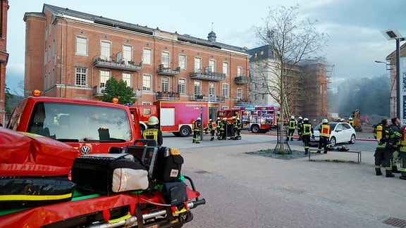 Feuerwehreinsatz beim Brand in Altbau-Komplex in Flöha