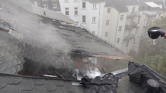 Großbrand in Mehrfamilienhaus in Plauen