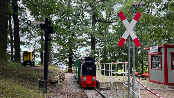 Parkeisenbahn Friedrichsgrün am Haltepunkt