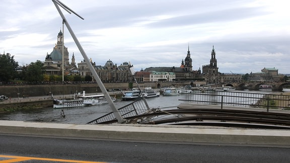 Abriss der Carolabrücke in Dresden