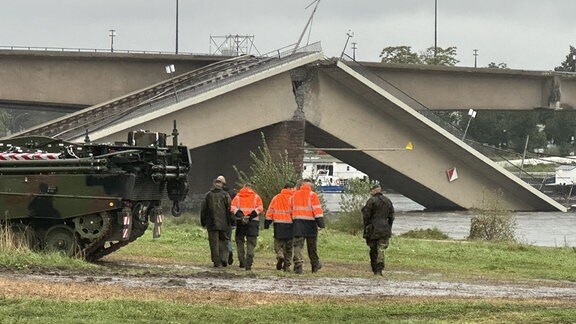 Bilder: Der Abriss Der Carolabrücke In Dresden | MDR.DE