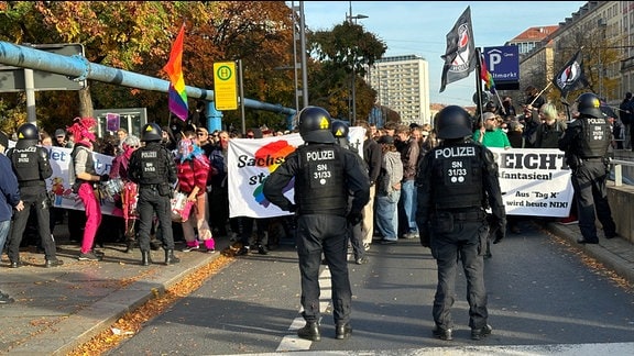 Pegida-Demo und Gegendemo