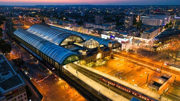 Blick auf den Hauptbahnhof Dresden