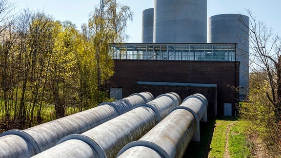 Fallrohre an den Wasserschlössern am Oberbecken des Pumpspeicherwerks Niederwartha