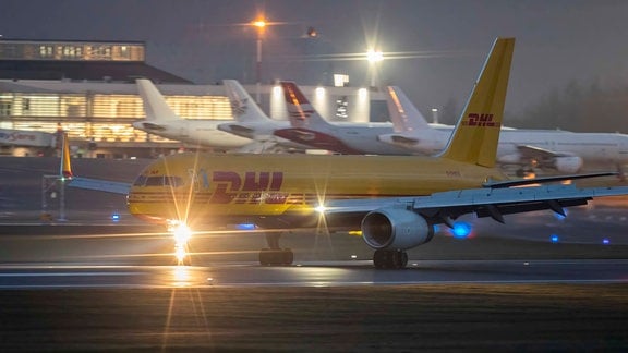 Flugzeuge auf dem Flughafen Leipzig