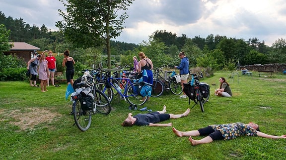 Radlerinnen machen Rast