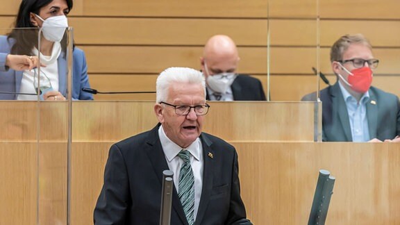 Ministerpräsident Kretschmann im neuen Landtag von Baden-Württemberg