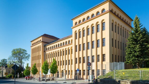 ehemalige Porzellanfabrik, heute Landratsamt in Freiberg
