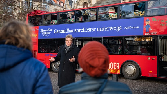 Adventsbus des Gewandhausorchesters unterwegs in Leipzig