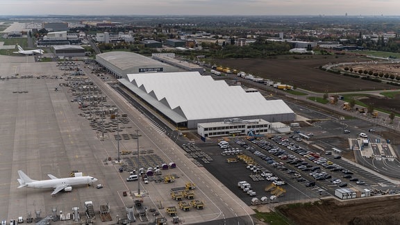 Luftbild: Amazon Luftfrachtzentrum am Flughafen Leipzig/Halle 