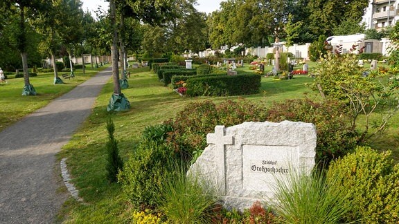 Blick auf den Friedhof Großzschocher in Leipzig. 