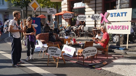 Umfrage-Parking Day: Soll die Eisenbahnstraße autofrei werden?