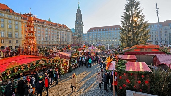 Striezelmarkt, Weihnachtsmarkt auf dem Altmarkt in Dresden