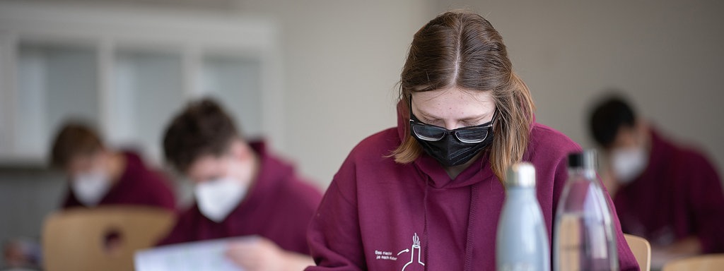 Corona Abitur Notenschnitt In Thuringen Besser Als Im Vorjahr Mdr De