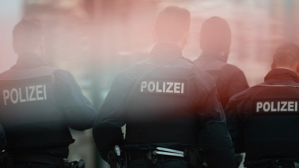 Darknet-Betrüger festgenommen: Razzia in Thüringen und Sachsen