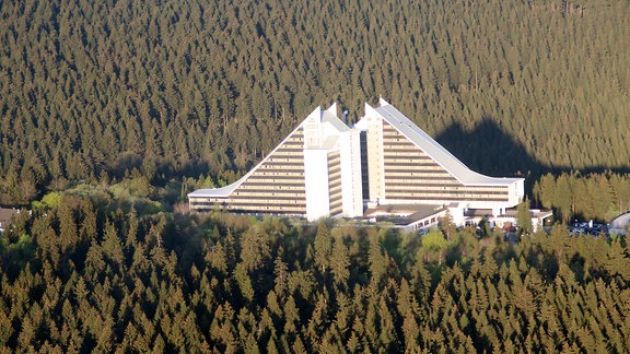Das Panorama-Hotel bei Oberhof im Mai 2015