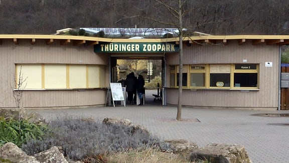 Der Eingang des Zoopark Erfurt