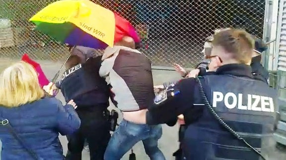 Corona-Demo Schmalkalden: Übergriff auf Polizei