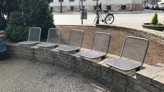 Sitzplätze am Engelplatz in Jena