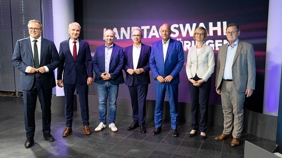 Mario Voigt (CDU), Björn Höcke (AfD), Bernd Stengele (Grüne), Georg Maier (SPD), Thomas Kemmerich (FDP), Katja Wolf (BSW) und Ministerpräsident Bodo Ramelow (Linke).