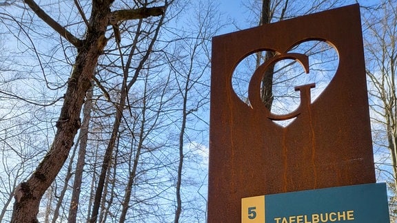Ein Schild am Goethe Erlebnisweg