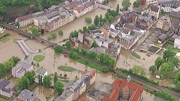 Die Innenstadt von Greiz beim Hochwasser 2013 in Ostthüringen.
