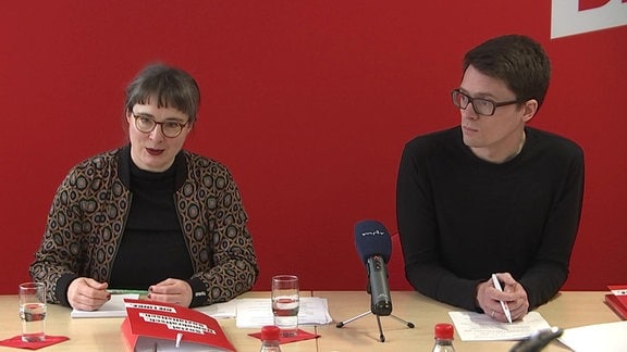 Die Landesvorsitzenden der Linke Ulrike Grosse-Röthig und Christian Schaft.