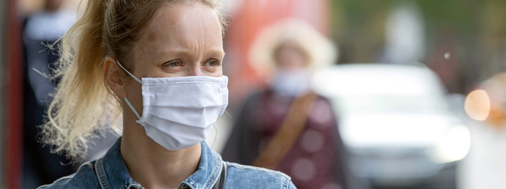 Warum Mussen Noch Medizinische Masken Getragen Werden Mdr De