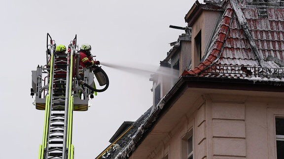 Brandhaus in Apolda, in dem am Wochenende mindestens vier Menschen starben.