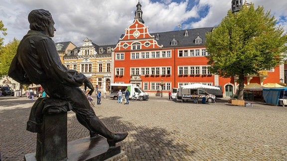 Bachdenkmal mit Rathaus Arnstadt