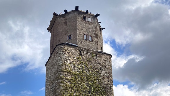 Der Neutorturm in Arnstadt nach dem Brand ohne Haube