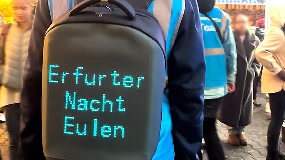 Ein Rucksack mit der Aufschrift "Erfurter Nachteulen".