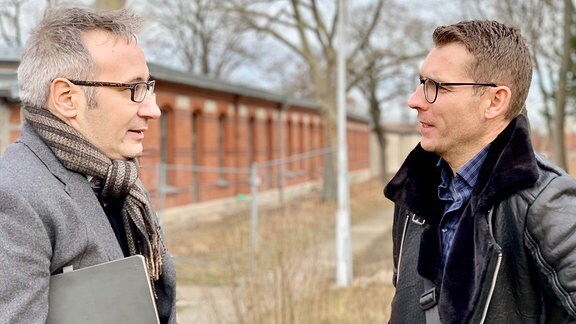 Pressesprecher Daniel Baumbach im Gespräch mit Stephan Wunder vom Garten- und Friedhofsamt Stadt Erfurt 