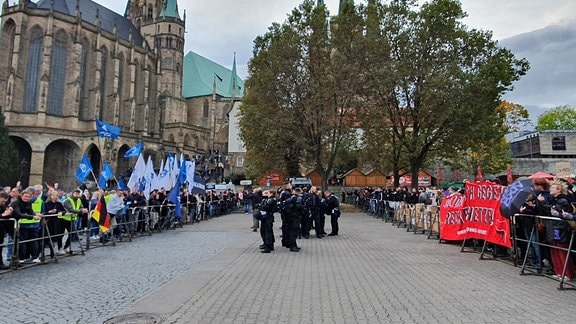 Teilnehmer einer Demonstration in Erfurt
