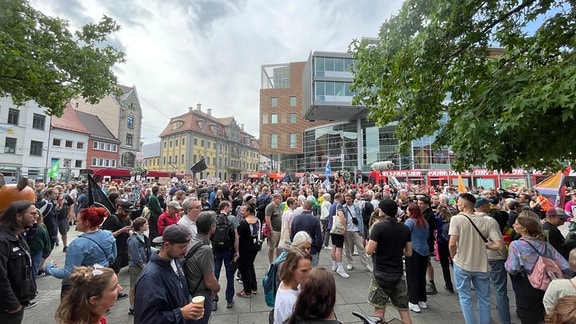 Großdemo in Erfurt auf dem Anger. 