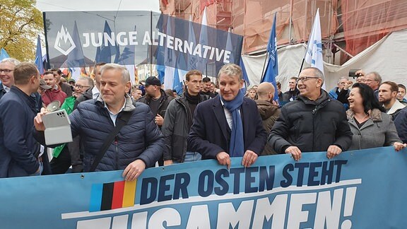 Teilnehmer einer Demonstration in Erfurt