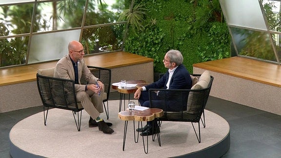 Georg Maier (re) und Lars Sänger im Fernsehstudio