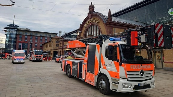 Einen Feuerwehreinsatz gibt es am Hauptbahnhof Erfurt.