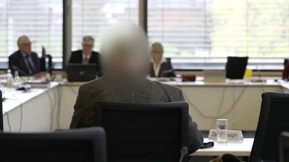 Ein Zeuge vor dem Untersuchungsausschuss des Thüringer Landtags zum Thema Mafia