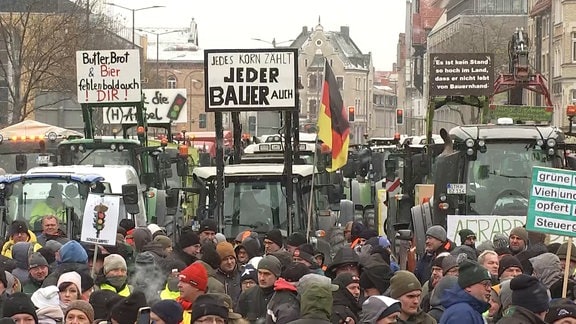 Tausende Teilnehmer bei der Demonstration der Bauern in Erfurt.