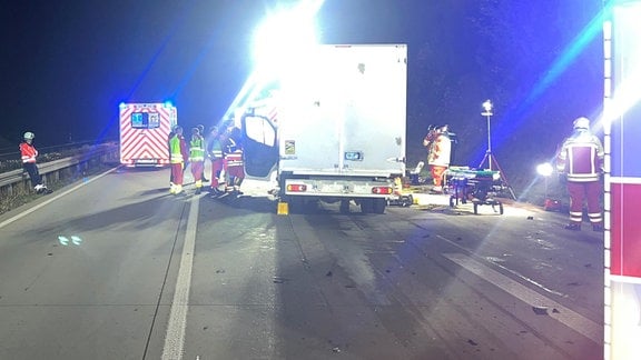 Nach einem Unfall mit einem Lkw wurde die Autobahn 71 bei Erfurt gesperrt.