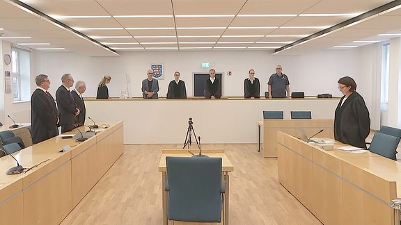 Eine Kammer des Landgerichts Erfurt verkündet ein Urteil.